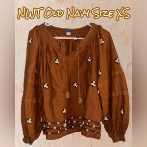 NEW WITH TAGS! Women’s/Juniors Size XS Floral Embroidered Long Sleeve Shirt